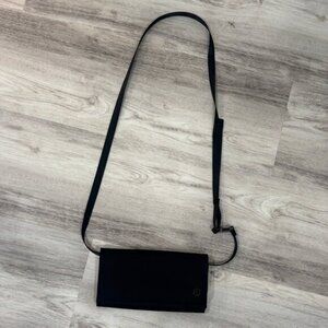 Lululemon clippable card black pouch crossbody bag  rare athletic